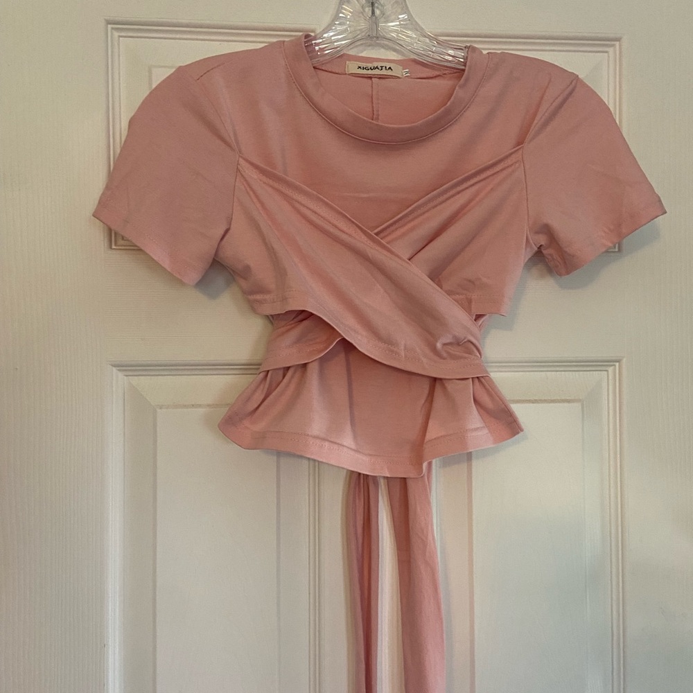 Pink bow knot crop top